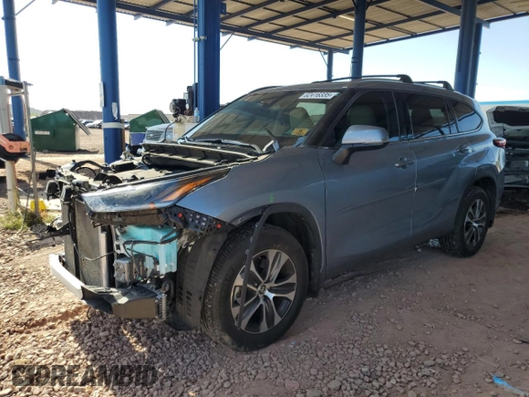 2021 Toyota Highlander XLE with VIN 5TDHZRBH1MS150749, listed as a Copart auction lot 62416335 with 43,900 mi miles and Salvage title. Bid and sale history available at DreamBid. Image 1.