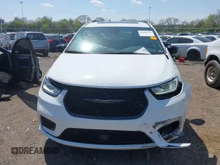 2023 Chrysler Pacifica Limited with VIN 2C4RC1GG6PR540220, listed as a IAAI auction lot 42009535 with 29,339 mi miles and . Bid and sale history available at DreamBid. Image 12.