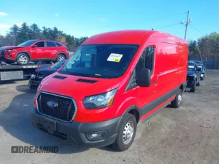2024 Ford Transit Cargo z VIN 1FTBR2C80RKA48160, wystawiony jako IAAI lot #40732677 z przebiegiem 2 844 mil mil oraz . Historia ofert i sprzedaży dostępna na DreamBid. Obrazek 17.
