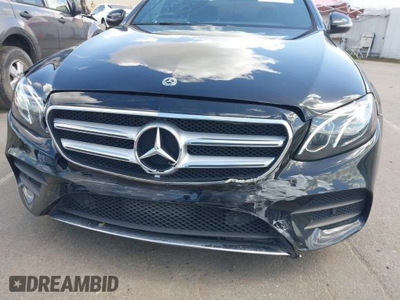 2020 Mercedes-Benz E-Class E 350 with VIN W1KZF8DB5LA810132, listed as a IAAI auction lot 41938087 with 66,645 mi miles. Bid and sale history available at carsss.com. Image 6.
