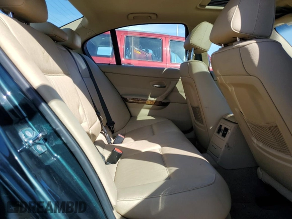 2008 BMW 3 Series 328xi z VIN WBAVC93558K037499, wystawiony jako Copart lot #55252825 z przebiegiem Nie podano mil oraz Czysty tytuł • Clean title. Historia ofert i sprzedaży dostępna na DreamBid. Obrazek 10.