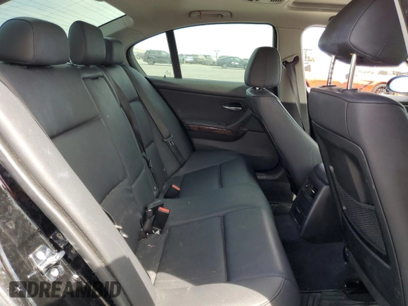 2007 BMW 3 Series 328i с VIN WBAVC53547FZ81441, выставлен на аукционе Copart как лот 63587525 с пробегом Не указан миль и Чистый • Clean title. История ставок и продаж доступна на DreamBid. Изображение 10.