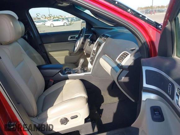 2013 Ford Explorer XLT z VIN 1FM5K8D83DGC52719, wystawiony jako IAAI lot #41774303 z przebiegiem 137 090 mil mil oraz . Historia ofert i sprzedaży dostępna na DreamBid. Obrazek 5.