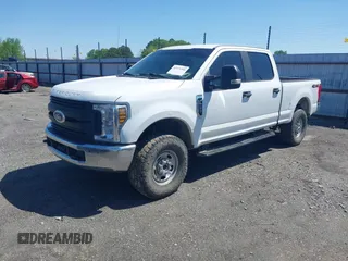 2018 Ford Super Duty F-250 SRW XL with VIN 1FT7W2B68JEC59785, listed as a IAAI auction lot 41975366 with 141,353 mi miles. Bid and sale history available at carsss.com. Image 18.