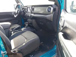2020 Jeep Wrangler Unlimited North Edition with VIN 1C4HJXENXLW114506, listed as a IAAI auction lot 41539033 with 92,330 mi miles. Bid and sale history available at carsss.com. Image 5.