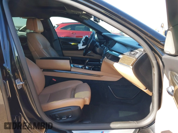2015 BMW 7 Series 750Li xDrive with VIN WBAYF8C59FD655120, listed as a IAAI auction lot 41315152 with 82,244 mi miles and . Bid and sale history available at carsss.com. Image 5.