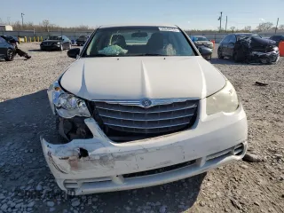 2010 Chrysler Sebring Touring z VIN 1C3CC4FB5AN224149, wystawiony jako Copart lot #50640255 z przebiegiem 151 055 mil mil oraz Szkody całkowita. Historia ofert i sprzedaży dostępna na DreamBid. Obrazek 5.