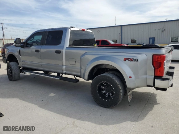 2020 Ford Super Duty F-350 DRW XL with VIN 1FT8W3DT9LEC40520, listed as a Copart auction lot 49661845 with 116,975 mi miles and Clean Title. Bid and sale history available at carsss.com. Image 2.
