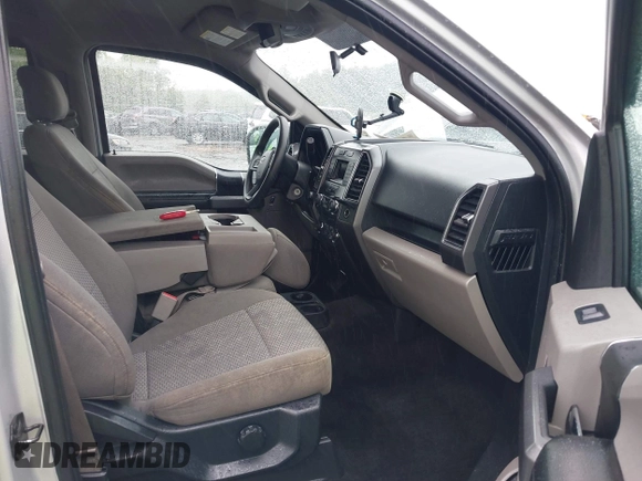 2017 Ford F-150 XL z VIN 1FTEW1E8XHKE53051, wystawiony jako IAAI lot #42330260 z przebiegiem 197 271 mil mil oraz . Historia ofert i sprzedaży dostępna na DreamBid. Obrazek 5.