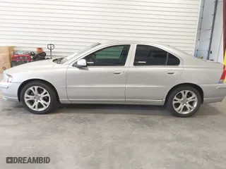 2009 Volvo S60 2.5T with VIN YV1RS592592733286, listed as a IAAI auction lot 42020873 with 129,880 mi miles. Bid and sale history available at carsss.com. Image 14.