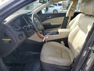 2016 Kia K900 Luxury z VIN KNALU4D35G6031486, wystawiony jako Copart lot #50715445 z przebiegiem 59 733 mil mil oraz Szkody całkowita. Historia ofert i sprzedaży dostępna na DreamBid. Obrazek 7.
