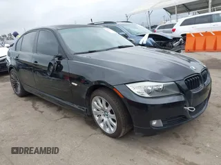 2011 BMW 3 Series 328i z VIN WBAPH5G56BNM71336, wystawiony jako IAAI lot #42200821 z przebiegiem 114 663 mil mil oraz . Historia ofert i sprzedaży dostępna na DreamBid. Obrazek 1.
