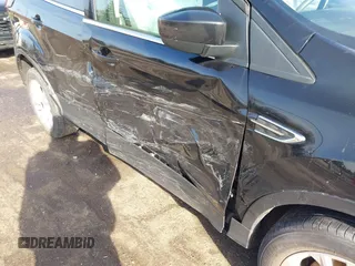 2019 Ford Escape SE z VIN 1FMCU9GD6KUC50283, wystawiony jako IAAI lot #41941204 z przebiegiem 53 417 mil mil oraz . Historia ofert i sprzedaży dostępna na DreamBid. Obrazek 6.