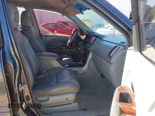2004 Honda Pilot EX with VIN 5FNYF185X4B009044, listed as a IAAI auction lot 42175686 with 227,861 mi miles and . Bid and sale history available at DreamBid. Image 5.