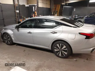 2019 Nissan Altima SV z VIN 1N4BL4DV1KC125884, wystawiony jako IAAI lot #42204200 z przebiegiem 75 388 mil mil oraz . Historia ofert i sprzedaży dostępna na DreamBid. Obrazek 14.