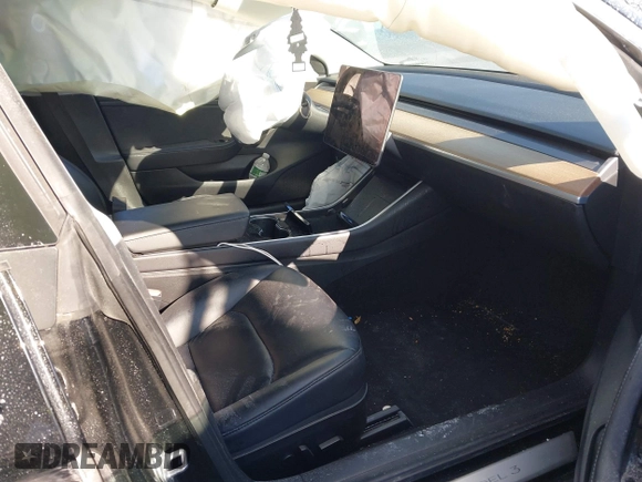 2020 Tesla Model 3 Standard Range Plus z VIN 5YJ3E1EA0LF739011, wystawiony jako IAAI lot #41379792 z przebiegiem Nie podano mil oraz . Historia ofert i sprzedaży dostępna na DreamBid. Obrazek 5.