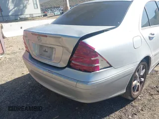 2007 Mercedes-Benz C 280 Luxury с VIN WDBRF54H07F853152, выставлен на аукционе IAAI как лот 41657846 с пробегом 144 314 миль миль и . История ставок и продаж доступна на DreamBid. Изображение 6.