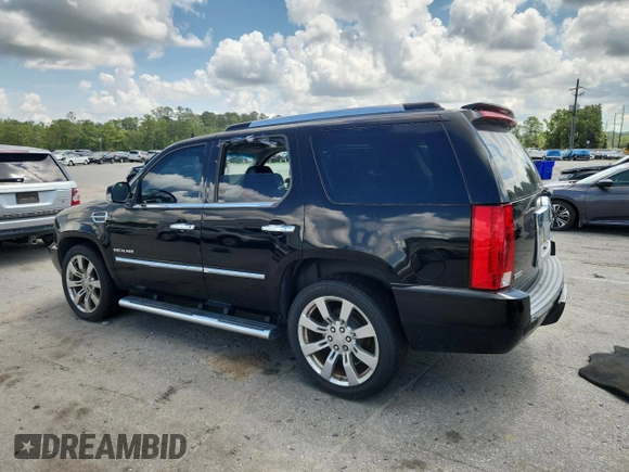 2010 Cadillac Escalade Luxury z VIN 1GYUCBEF9AR249146, wystawiony jako Copart lot #60971125 z przebiegiem 231 158 mil mil oraz Czysty tytuł • Clean title. Historia ofert i sprzedaży dostępna na DreamBid. Obrazek 2.