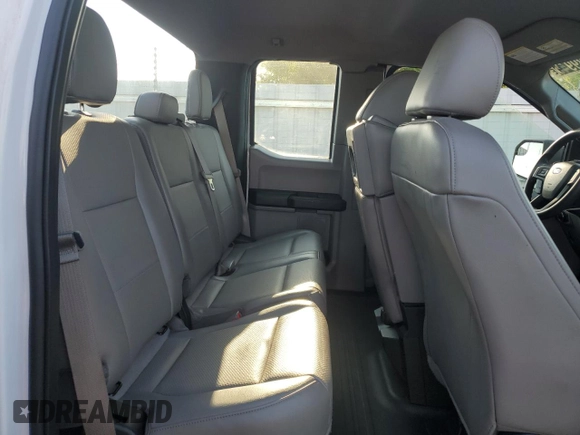 2015 Ford F-150 XLT z VIN 1FTEX1E82FFC07775, wystawiony jako Copart lot #56039945 z przebiegiem 60 184 mil mil oraz Czysty tytuł • Clean title. Historia ofert i sprzedaży dostępna na DreamBid. Obrazek 10.