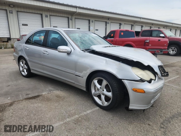 2004 Mercedes-Benz C 230 Kompressor with VIN WDBRF40J94A644777, listed as a Copart auction lot 61159255 with 152,641 mi miles and Salvage title. Bid and sale history available at DreamBid. Image 4.