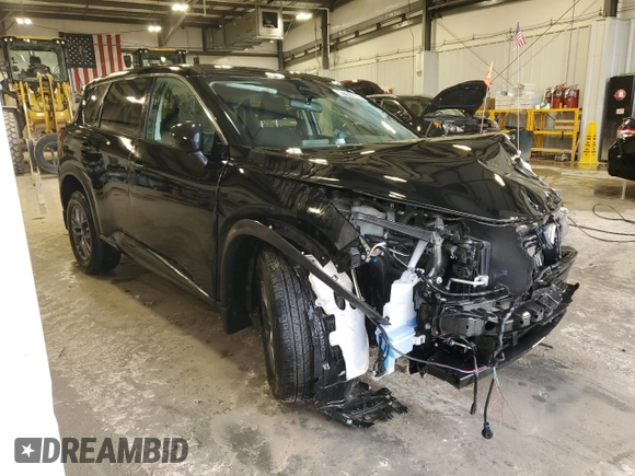 2023 Nissan Rogue S z VIN 5N1BT3AB1PC748956, wystawiony jako Copart lot #47761885 z przebiegiem 43 134 mil mil oraz Czysty tytuł • Clean title. Historia ofert i sprzedaży dostępna na DreamBid. Obrazek 4.