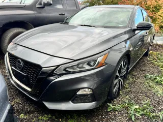 2022 Nissan Altima SR with VIN 1N4BL4CV6NN365572, listed as a Copart auction lot 76831534 with 56,656 mi miles and Salvage Title. Bid and sale history available at DreamBid. Image 1.