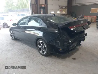 2023 Hyundai Elantra Limited z VIN KMHLN4AJ9PU052528, wystawiony jako IAAI lot #42412356 z przebiegiem 19 254 mil mil oraz . Historia ofert i sprzedaży dostępna na DreamBid. Obrazek 3.