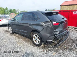 2020 Ford Edge SE z VIN 2FMPK3G97LBA25233, wystawiony jako IAAI lot #42240381 z przebiegiem 53 868 mil mil oraz . Historia ofert i sprzedaży dostępna na DreamBid. Obrazek 3.