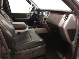 2017 Ford Expedition Max XLT z VIN 1FMJK1JT3HEA44999, wystawiony jako IAAI lot #41492898 z przebiegiem 146 349 mil mil oraz . Historia ofert i sprzedaży dostępna na DreamBid. Obrazek 5.