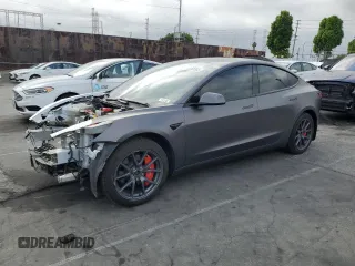 2021 Tesla Model 3 Long Range z VIN 5YJ3E1EB3MF003786, wystawiony jako Copart lot #55252355 z przebiegiem 32 443 mil mil oraz Szkoda całkowita • Salvage title. Historia ofert i sprzedaży dostępna na DreamBid. Obrazek 1.