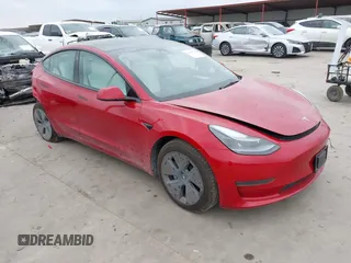 2023 Tesla Model 3 z VIN 5YJ3E1EA4PF384642, wystawiony jako IAAI lot #41496074 z przebiegiem 10 860 mil mil oraz . Historia ofert i sprzedaży dostępna na DreamBid. Obrazek 1.