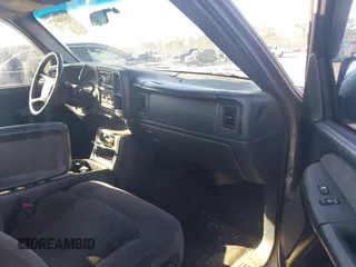 2002 Chevrolet Silverado 1500HD LT with VIN 1GCGK13U82F174704, listed as a IAAI auction lot 41618439 with 362,554 mi miles and . Bid and sale history available at DreamBid. Image 5.