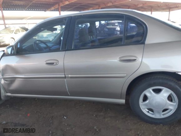 2000 Chevrolet Malibu LS with VIN 1G1NE52J0Y6118884, listed as a IAAI auction lot 41701115 with 113,948 mi miles. Bid and sale history available at carsss.com. Image 14.