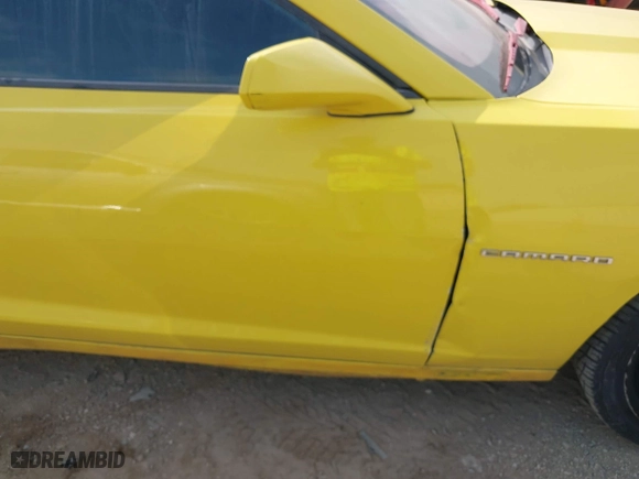 2014 Chevrolet Camaro LT with VIN 2G1FB3D36E9312209, listed as a IAAI auction lot 42098142 with 158,090 mi miles. Bid and sale history available at carsss.com. Image 6.