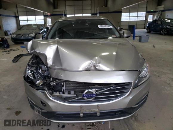2015 Volvo V60 T5 Drive-E with VIN YV140MEJ3F1246824, listed as a Copart auction lot 76025774 with 95,055 mi miles and Salvage Title. Bid and sale history available at carsss.com. Image 5.