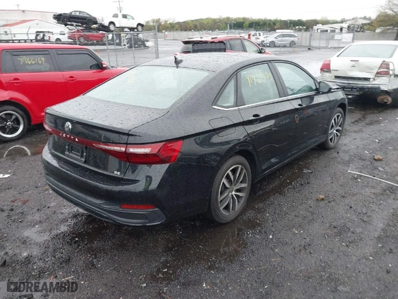 2025 Volkswagen Jetta SE with VIN 3VW7X7BU5SM013598, listed as a IAAI auction lot 41965375 with 19,883 mi miles. Bid and sale history available at carsss.com. Image 4.