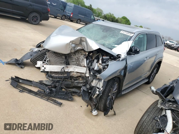 2018 Toyota Highlander SE with VIN 5TDKZRFH9JS280273, listed as a Copart auction lot 51214975 with Not provided miles and Salvage title. Bid and sale history available at DreamBid. Image 1.