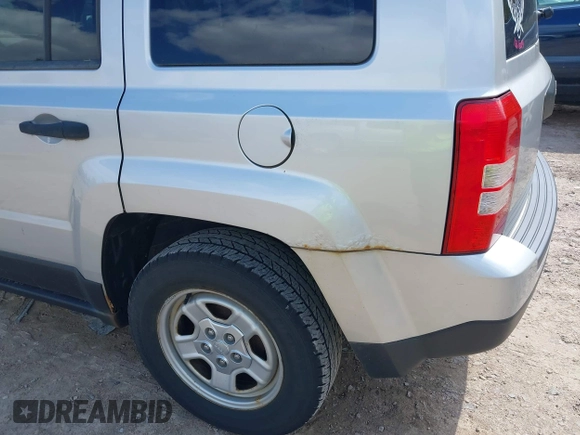 2013 Jeep Patriot Sport with VIN 1C4NJPBAXDD254864, listed as a IAAI auction lot 42019511 with 139,994 mi miles. Bid and sale history available at carsss.com. Image 15.