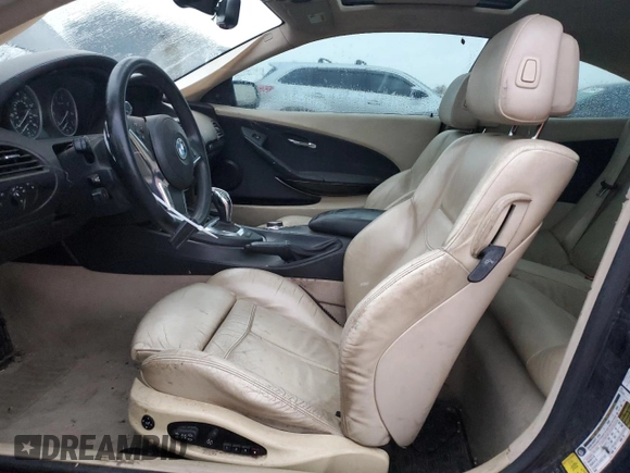 2008 BMW 6 Series 650i z VIN WBAEA53518CV90157, wystawiony jako Copart lot #82015684 z przebiegiem 170 898 mil mil oraz Czysty tytuł • Clean title. Historia ofert i sprzedaży dostępna na DreamBid. Obrazek 7.