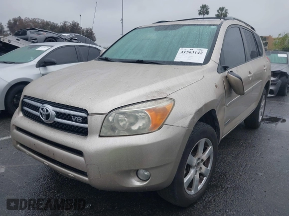 2008 Toyota RAV4 Ltd with VIN JTMZK31V185022939, listed as a IAAI auction lot 41563142 with 165,669 mi miles. Bid and sale history available at carsss.com. Image 17.