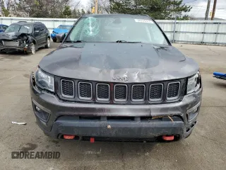 2019 Jeep Compass Trailhawk with VIN 3C4NJDDB0KT775734, listed as a Copart auction lot 50726555 with 81,812 mi miles and Salvage Title. Bid and sale history available at carsss.com. Image 5.