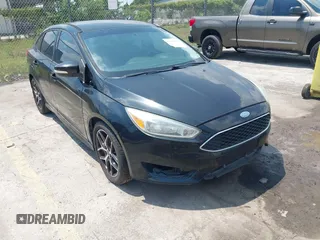 2015 Ford Focus SE with VIN 1FADP3F21FL280550, listed as a IAAI auction lot 42200104 with 146,175 mi miles. Bid and sale history available at carsss.com. Image 1.