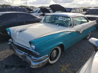 1956 Ford Crown Victoria z VIN M6RV151298, wystawiony jako Copart lot #74114244 z przebiegiem 18 157 mil mil oraz Szkoda całkowita • Salvage title. Historia ofert i sprzedaży dostępna na DreamBid. Obrazek 1.