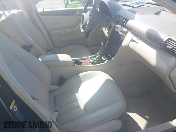 2007 Mercedes-Benz C 280 Luxury with VIN WDBRF92H87F909607, listed as a IAAI auction lot 41808604 with 235,520 mi miles and . Bid and sale history available at DreamBid. Image 5.