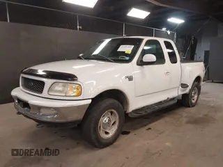1998 Ford F-150 с VIN 2FTZX08W9WCA27422, выставлен на аукционе IAAI как лот 42391383 с пробегом 183 526 миль миль и . История ставок и продаж доступна на DreamBid. Изображение 17.