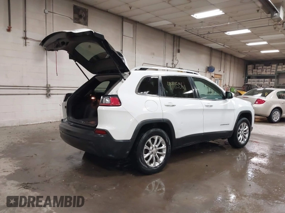 2019 Jeep Cherokee Latitude with VIN 1C4PJMCB7KD142941, listed as a IAAI auction lot 41491536 with 117,840 mi miles. Bid and sale history available at carsss.com. Image 4.
