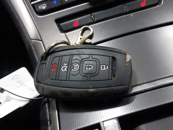 2019 Lincoln MKZ Standard with VIN 3LN6L5A98KR605023, listed as a IAAI auction lot 41378493 with 150,907 mi miles. Bid and sale history available at carsss.com. Image 11.