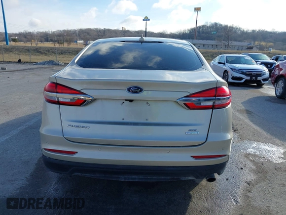2019 Ford Fusion SE with VIN 3FA6P0HD3KR212008, listed as a IAAI auction lot 41465049 with 140,574 mi miles. Bid and sale history available at carsss.com. Image 16.