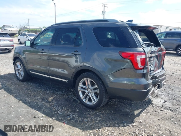 2017 Ford Explorer XLT with VIN 1FM5K7D86HGB90698, listed as a IAAI auction lot 42526802 with 124,640 mi miles and . Bid and sale history available at DreamBid. Image 3.