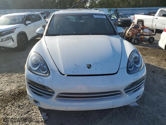2014 Porsche Cayenne Diesel with VIN WP1AF2A21ELA42681, listed as a Copart auction lot 45193345 with 154,027 mi miles and Salvage Title. Bid and sale history available at carsss.com. Image 5.
